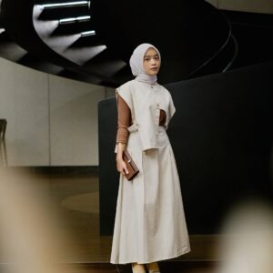 Leeana Oneset Vest Skirt